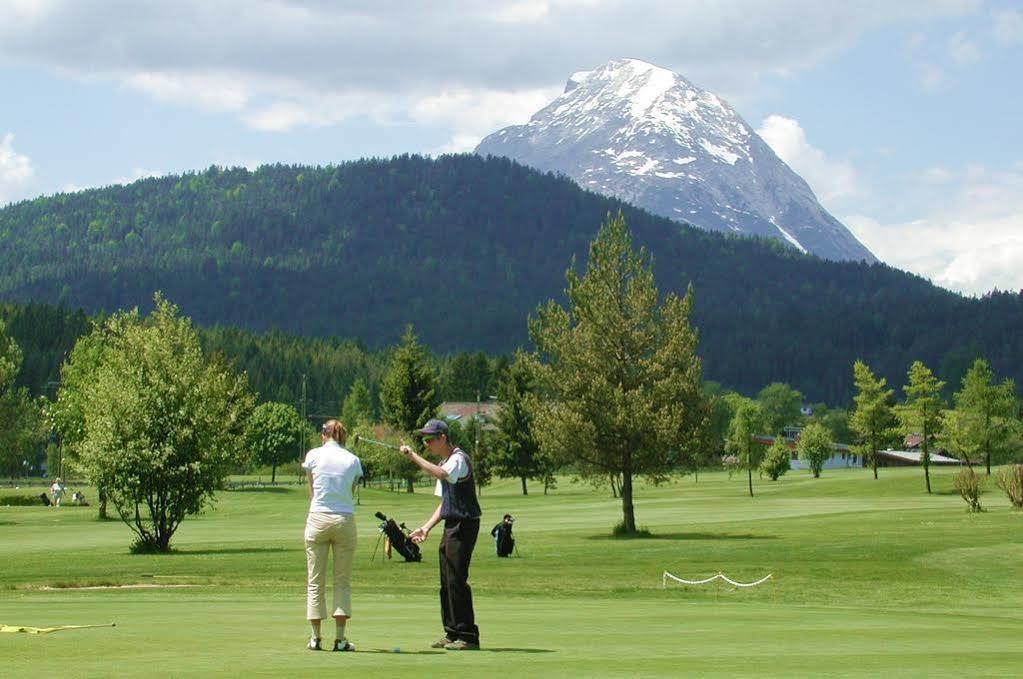 Landhaus Am Golfplatz Seefeld in Tirol Kültér fotó
